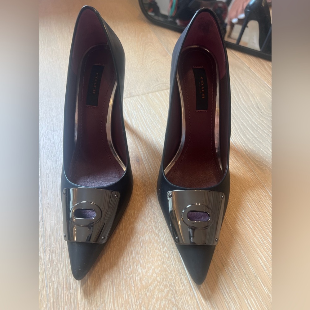 Vintage Coach pointed stiletto heels
